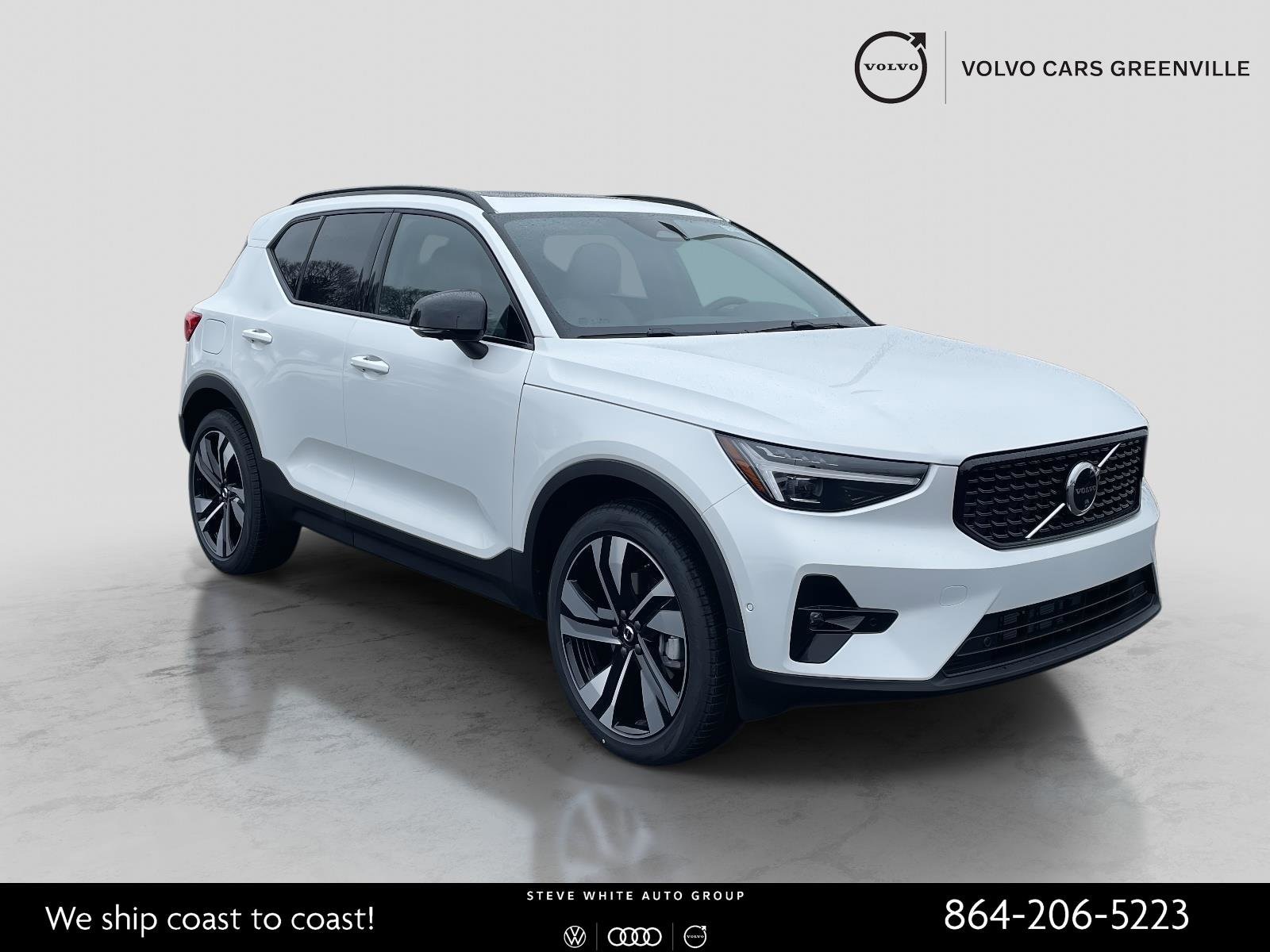 2026 Volvo XC40 B5 Ultra Dark AWD's photo