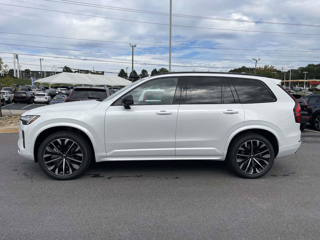 New 2026 Volvo XC90 B6 Ultra Dark Theme 6-Seater SUV