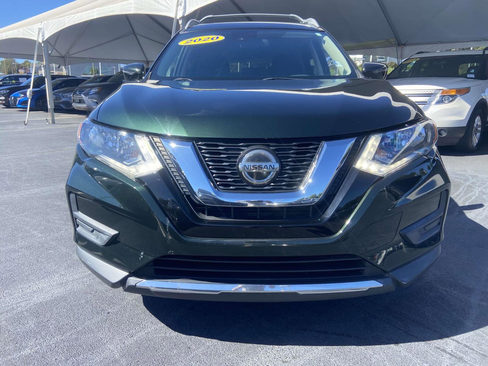 2020 Nissan Rogue SV photo 2