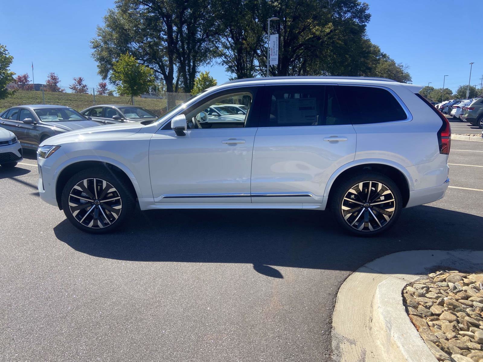 2026 Volvo XC90 Ultra - Photo 6