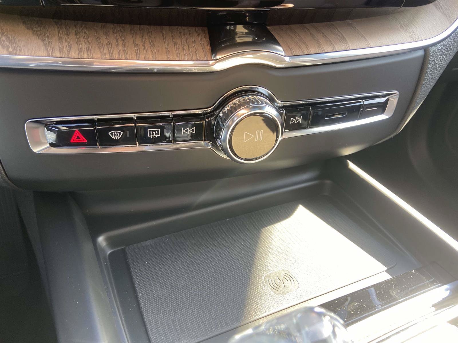 2026 Volvo XC60 Plus - Photo 28