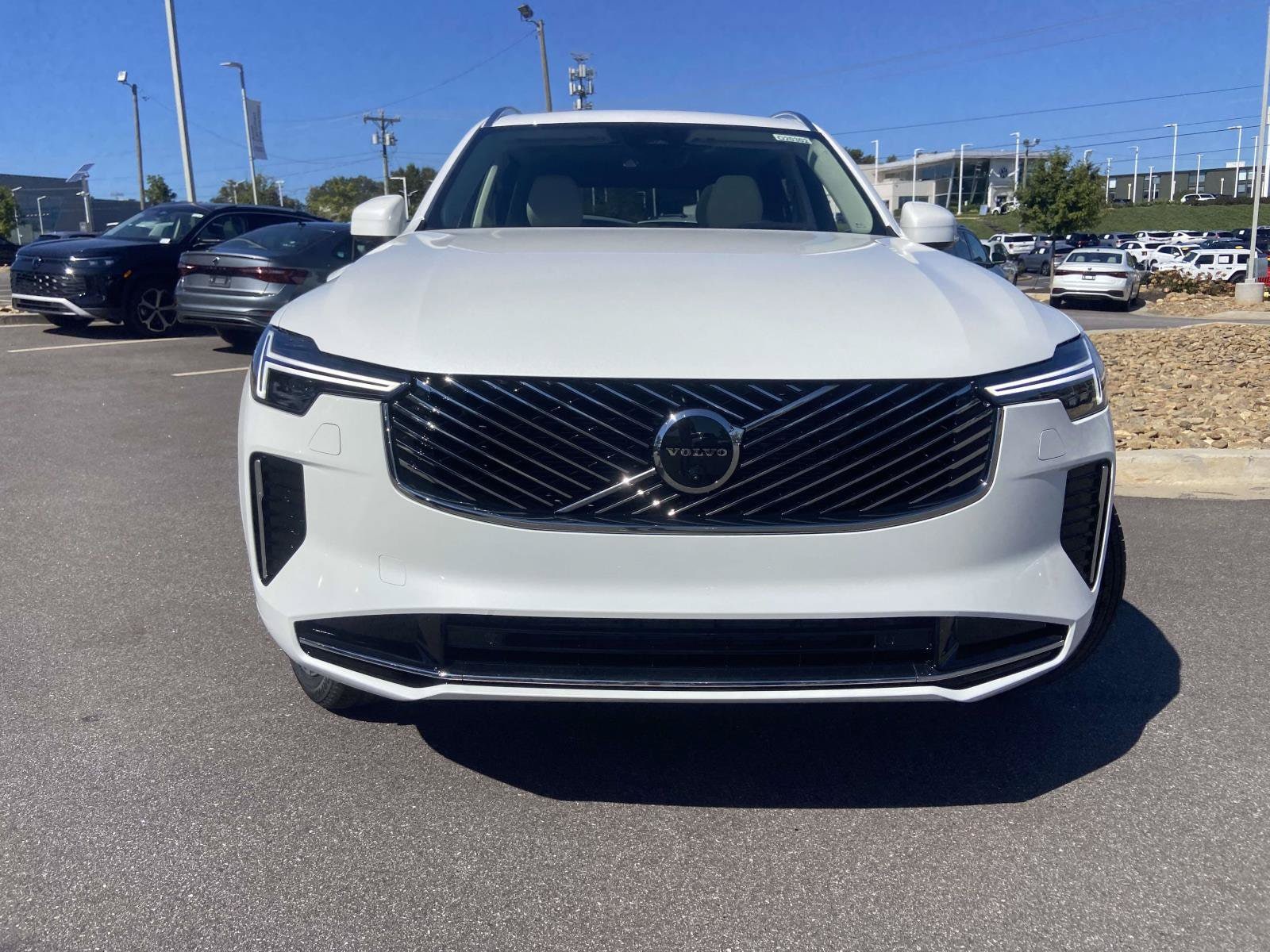 2026 Volvo XC90 Ultra - Photo 2