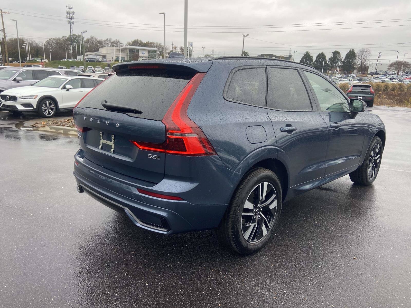 2026 Volvo XC60 Core - Photo 9