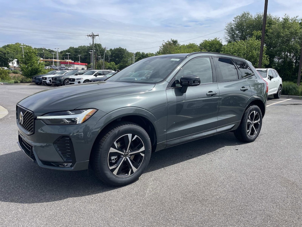 New 2026 Volvo XC60 B5 Core SUV