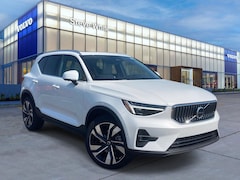 2025 Volvo XC40