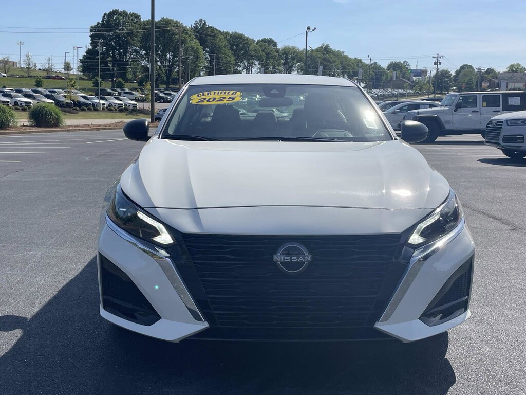 Used 2025 Nissan Altima SV Sedan