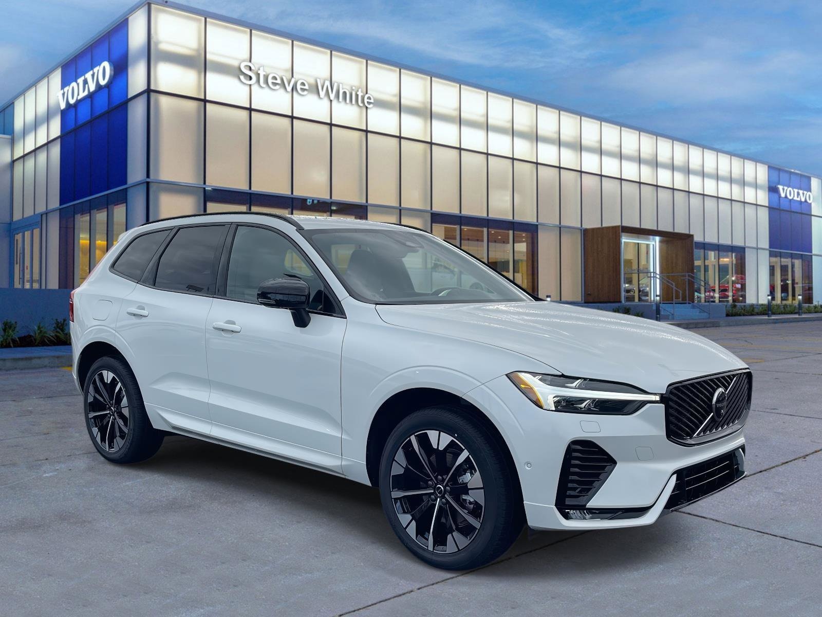 2026 Volvo XC60 Plus's photo