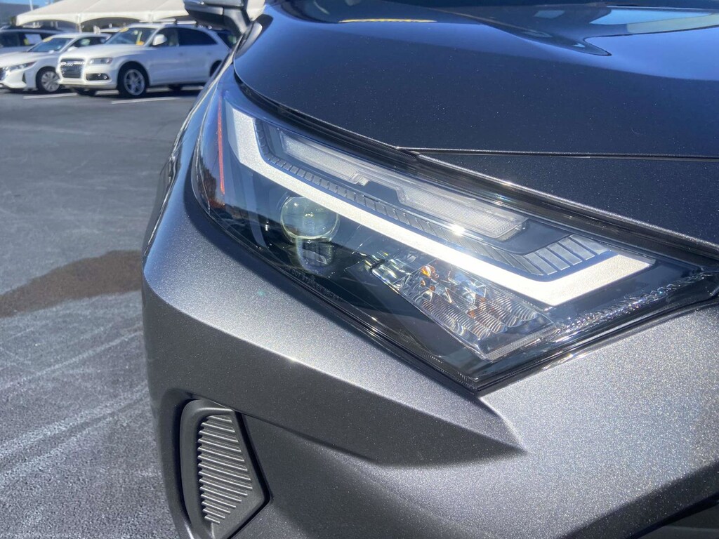 Used 2025 Toyota RAV4 XLE SUV