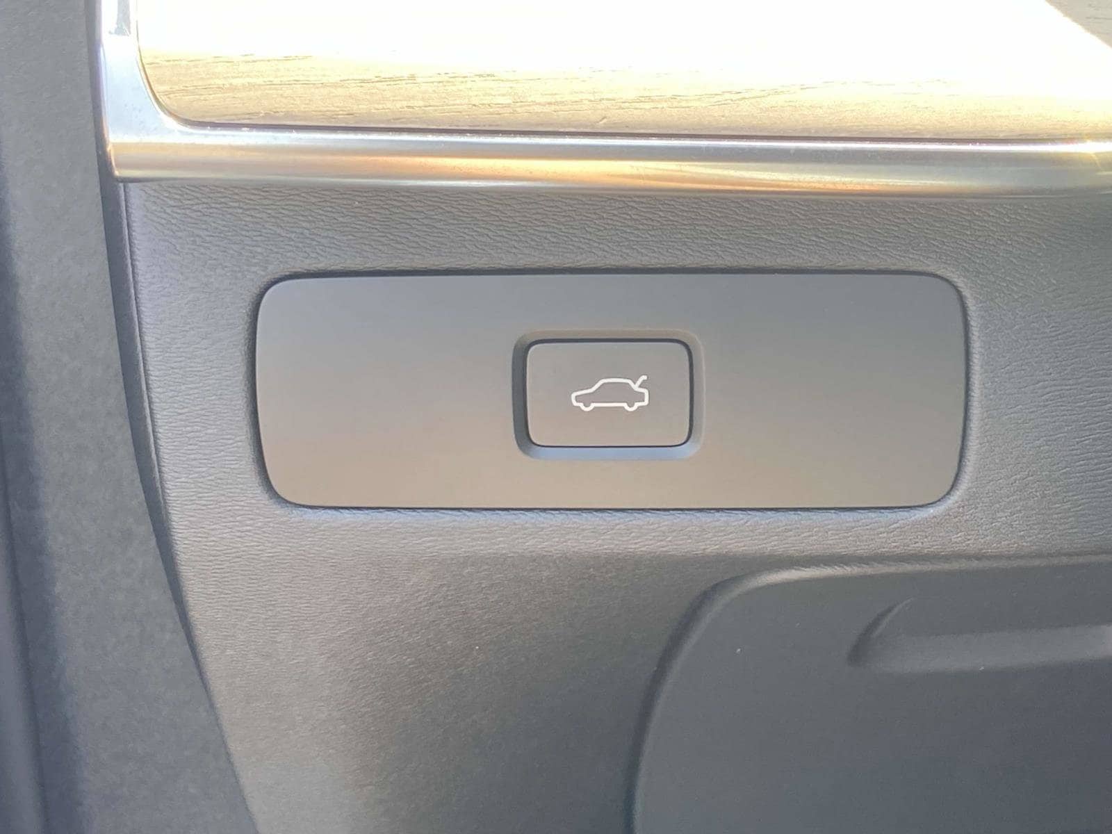 2026 Volvo XC90 Plus - Photo 23