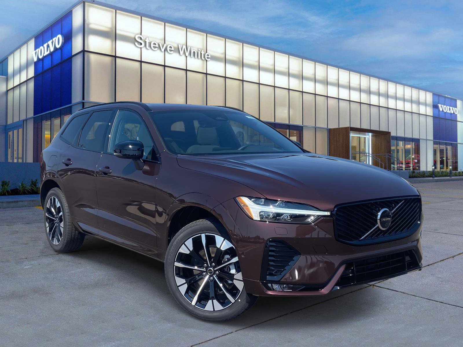 2026 Volvo XC60 Plus's photo