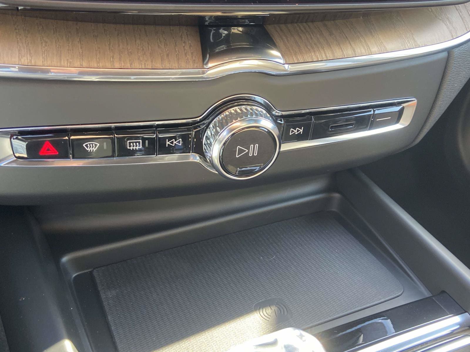 2026 Volvo XC60 Plus - Photo 28
