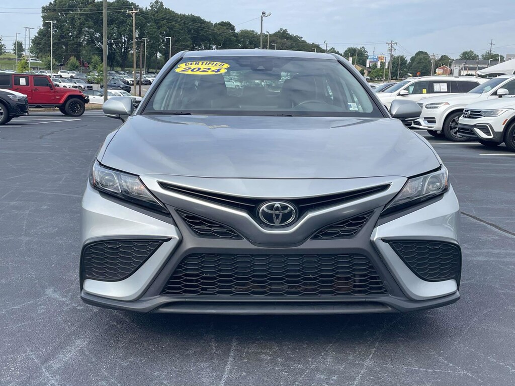 Used 2024 Toyota Camry SE Sedan