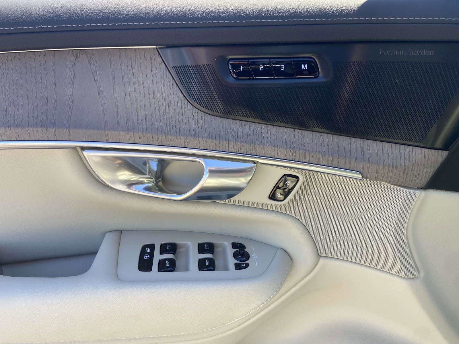 2026 Volvo XC90 Ultra - Photo 20