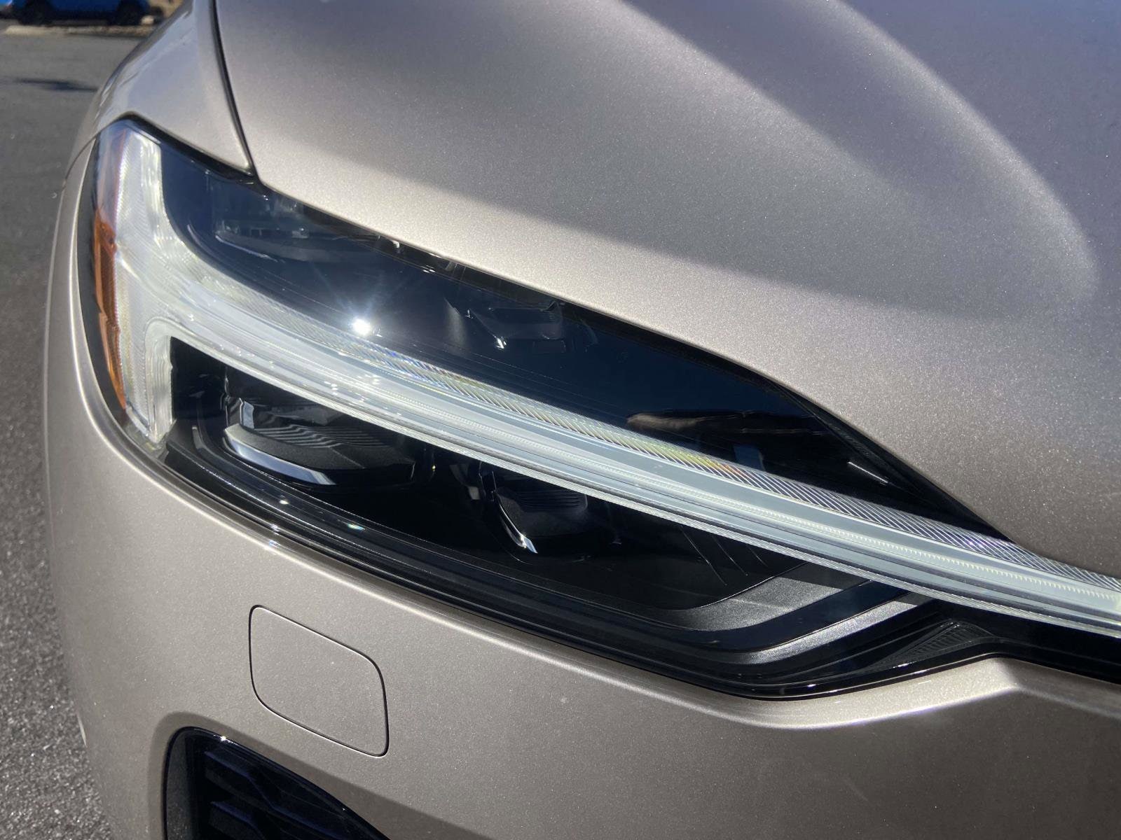 2026 Volvo XC60 Plus - Photo 4