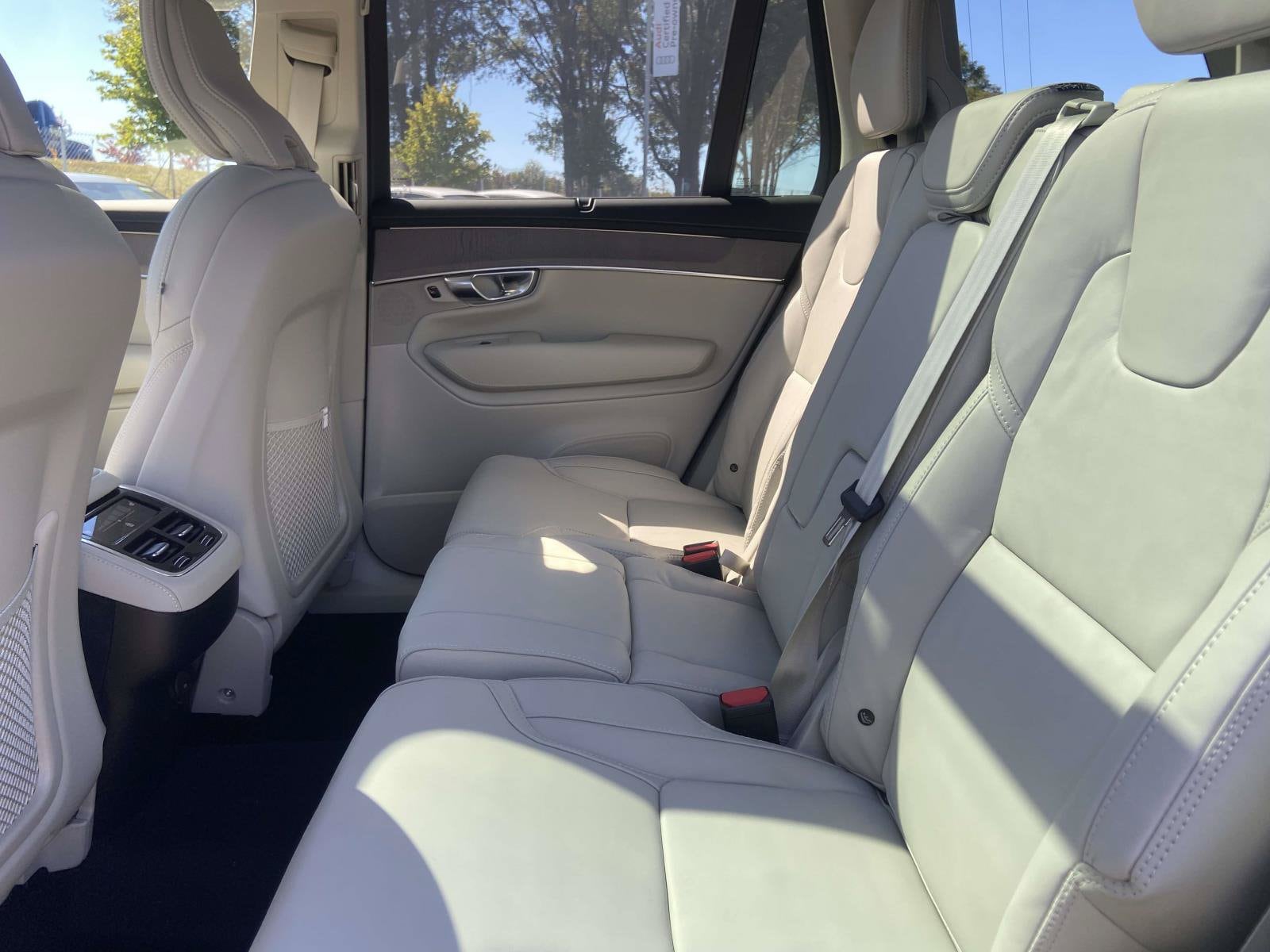 2026 Volvo XC90 Ultra - Photo 13