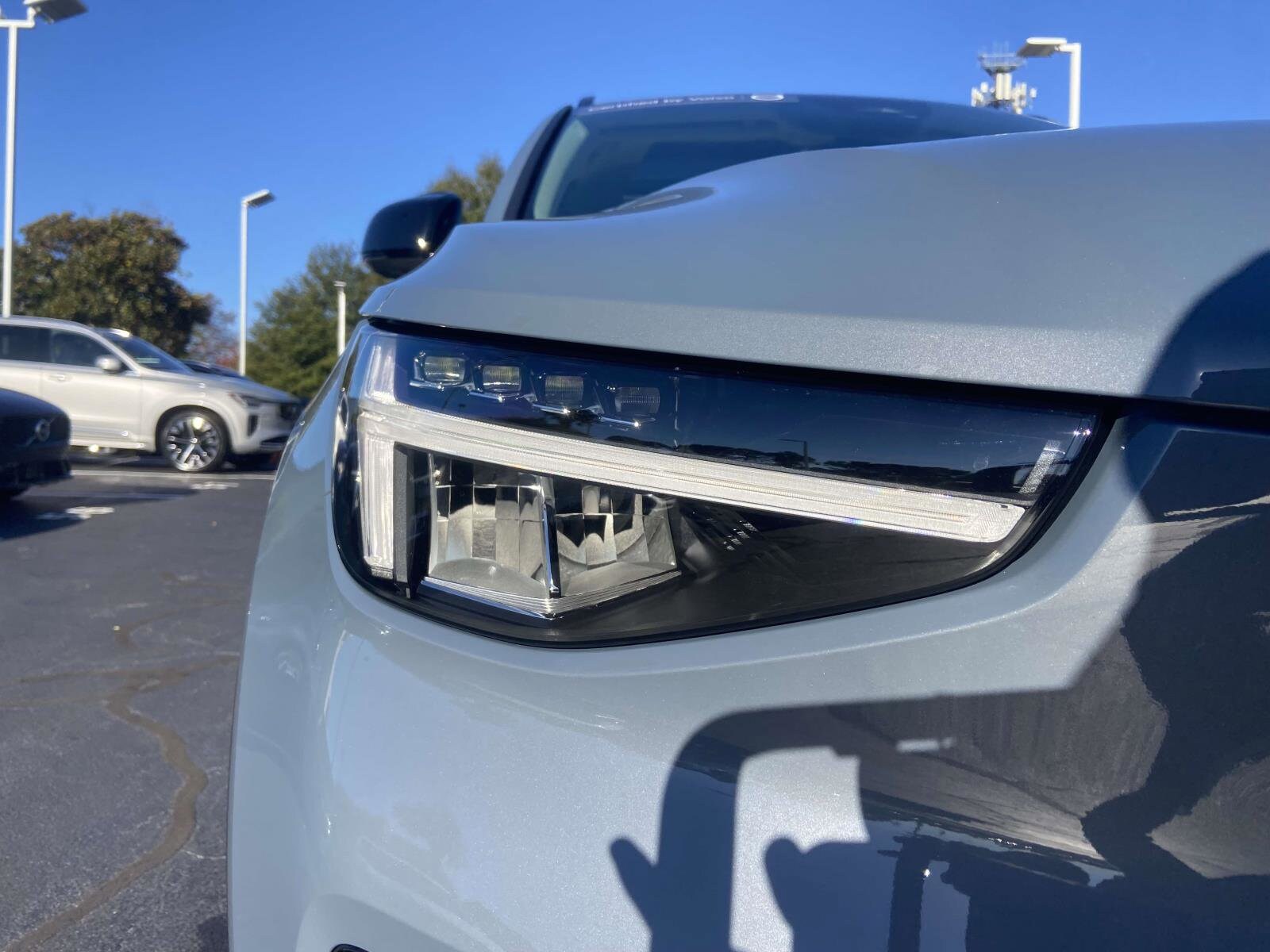 2023 Volvo XC40 AWD Plus photo 4