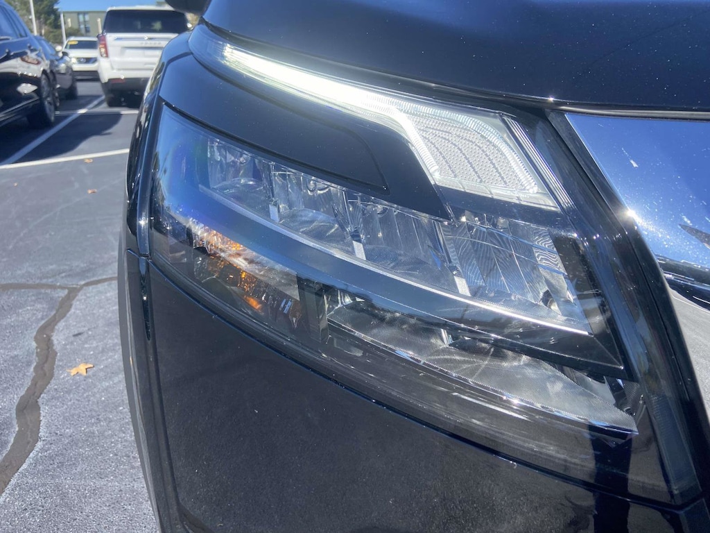 Used 2025 Nissan Pathfinder SV SUV