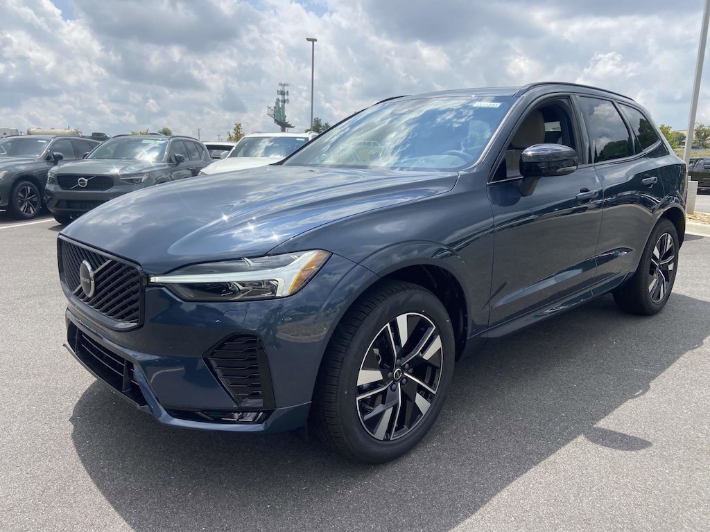 New 2026 Volvo XC60 B5 Core SUV