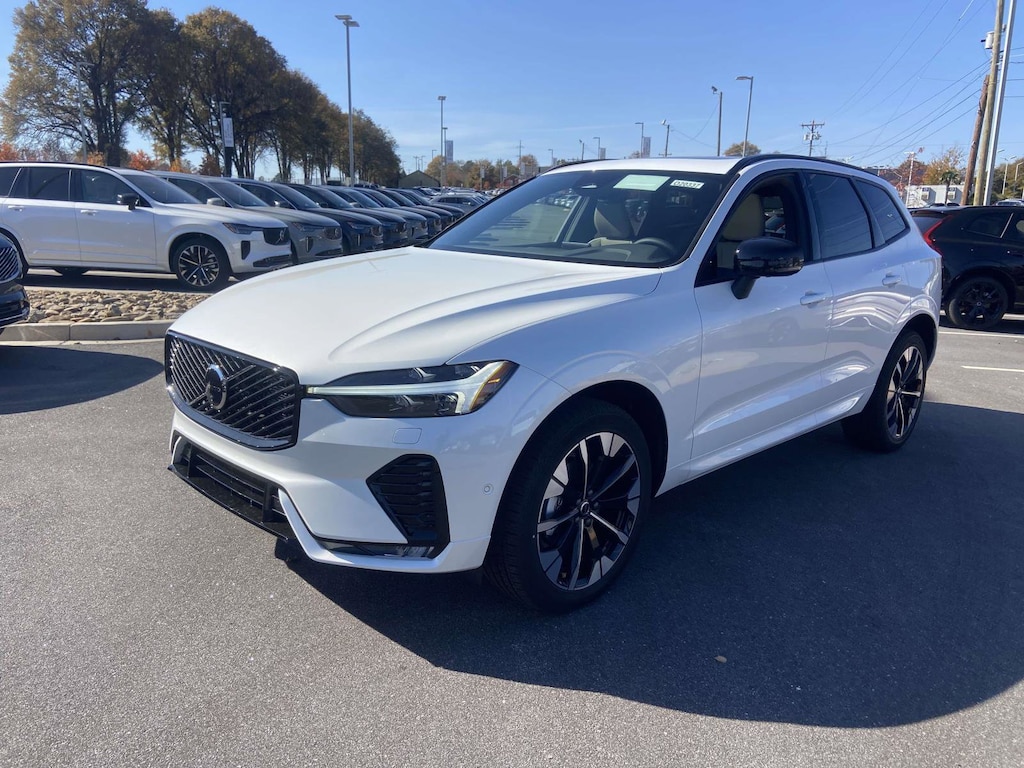 New 2026 Volvo XC60 B5 Plus SUV