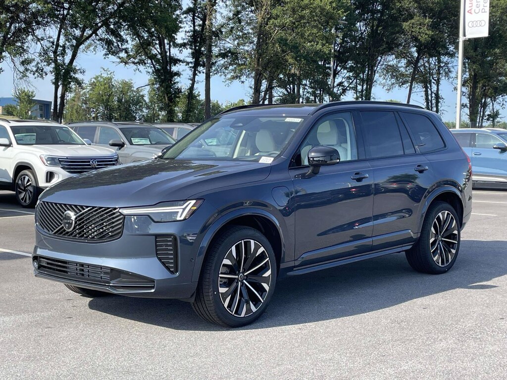 New 2026 Volvo XC90 plug-in hybrid T8 Ultra Dark Theme 7-Seater SUV