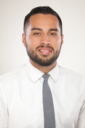 Staff member Eddie Roman from ID_8d6b1f3c24ce