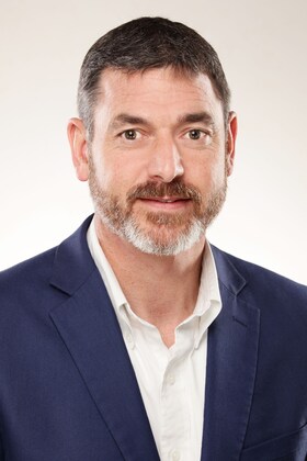 Staff member Robert Patterson from ID_8d6b1f3c24ce