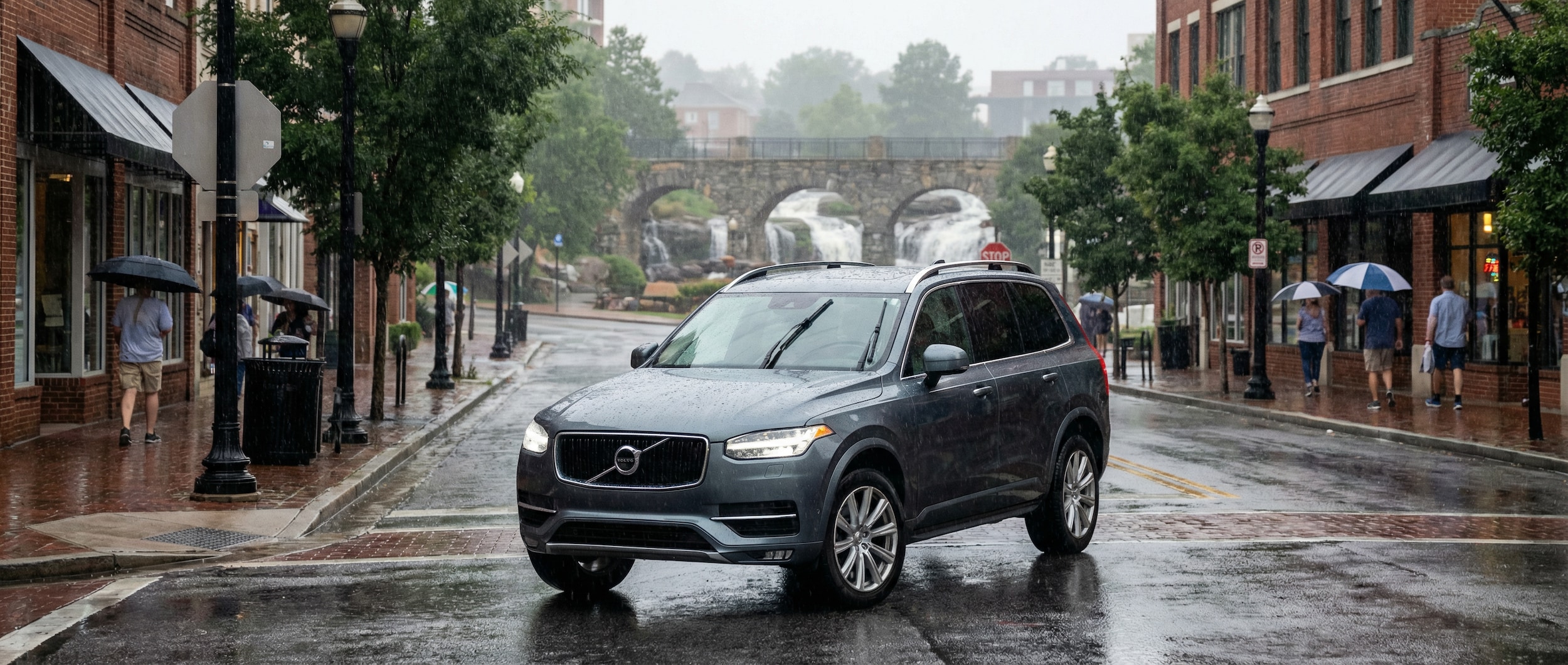 Volvo XC90 rain-sensing features demonstration in Greenville, SC