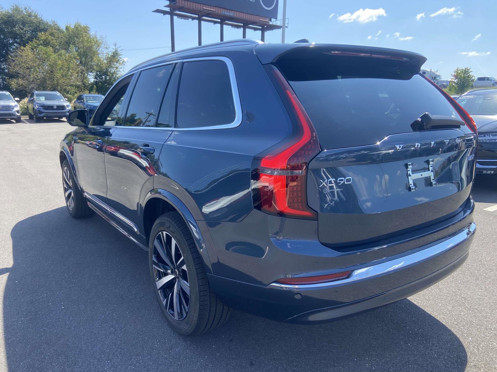 2026 Volvo XC90 Core - Photo 7