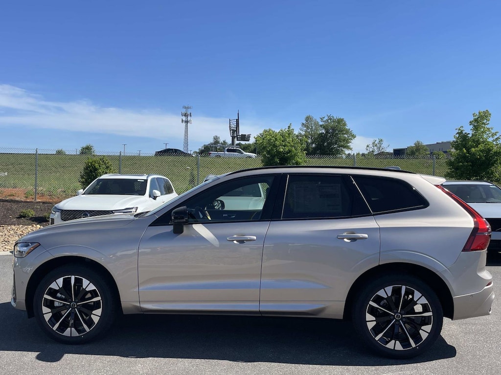 New 2026 Volvo XC60 B5 Plus SUV