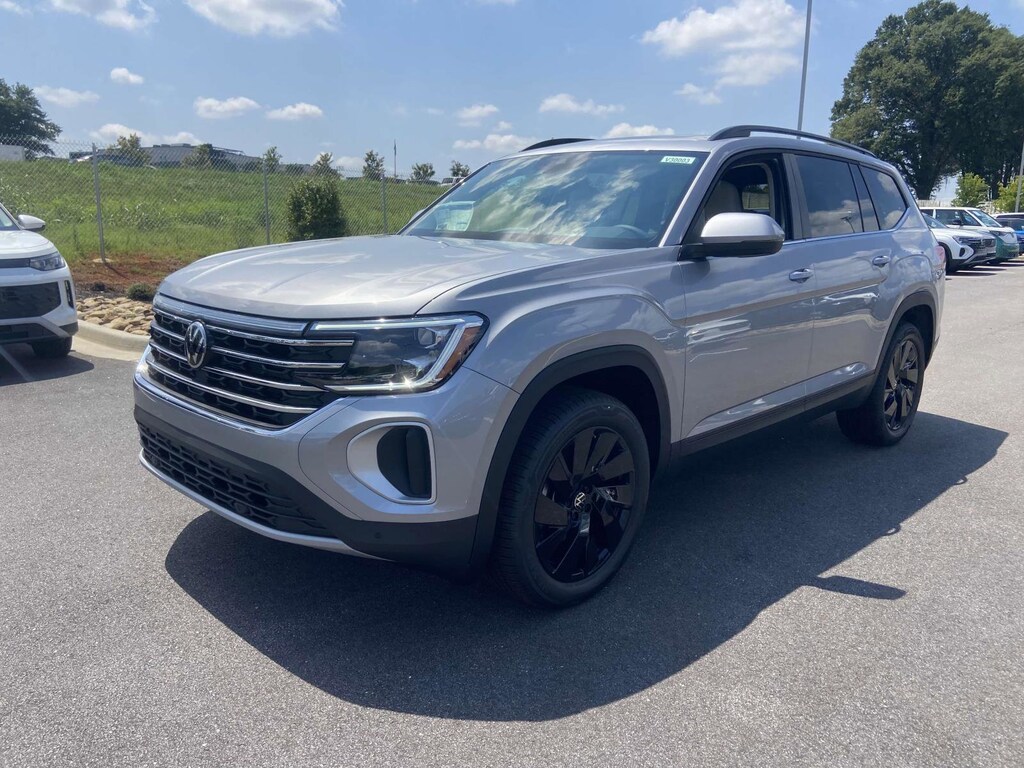 New 2026 Volkswagen Atlas 2.0T SE w/Technology 2.0T SE w/Technology FWD