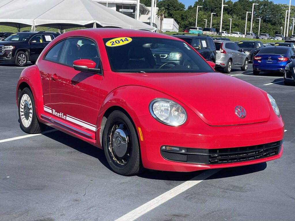 Used 2014 Volkswagen Beetle 2.5L w/PZEV Hatchback