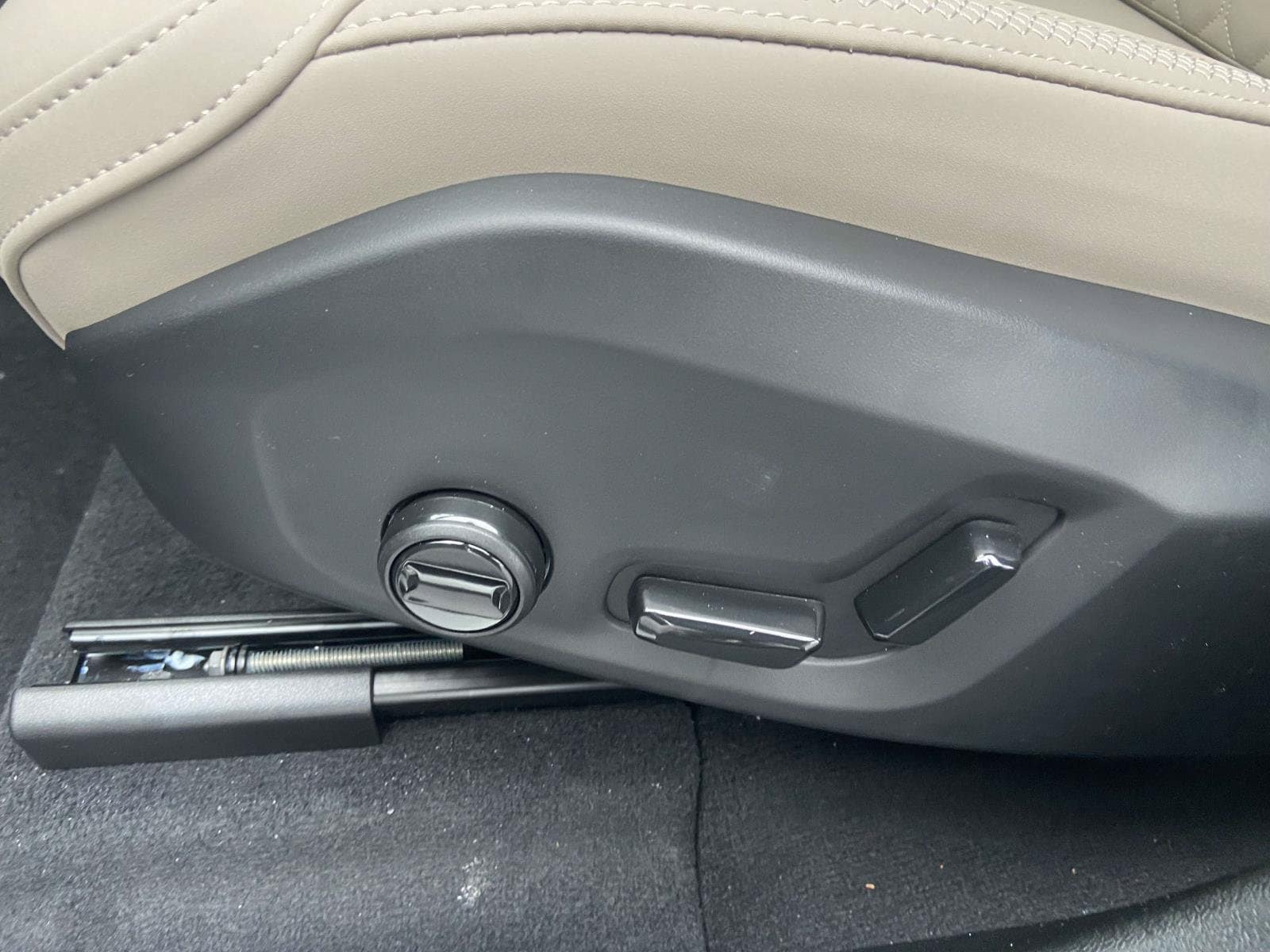 2026 Volvo XC60 Core - Photo 18