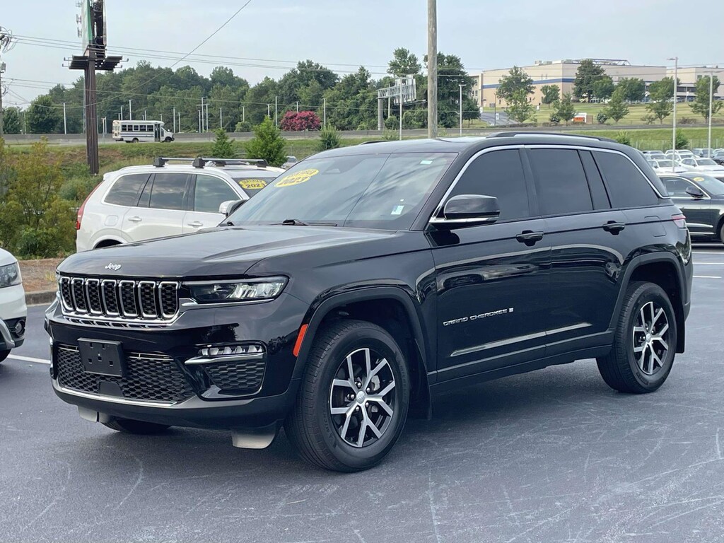 Used 2023 Jeep Grand Cherokee Limited SUV