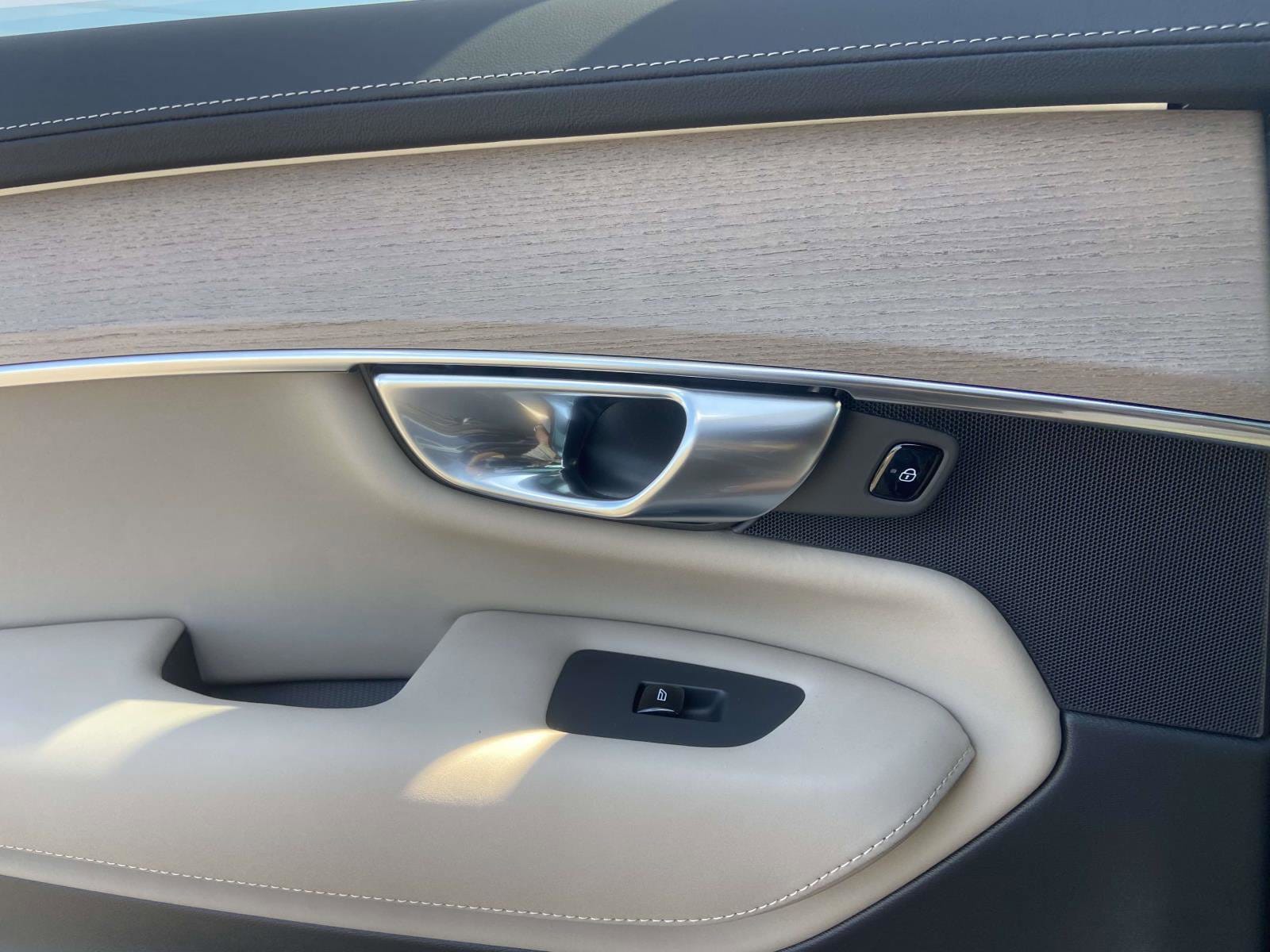 2026 Volvo XC90 Core - Photo 17