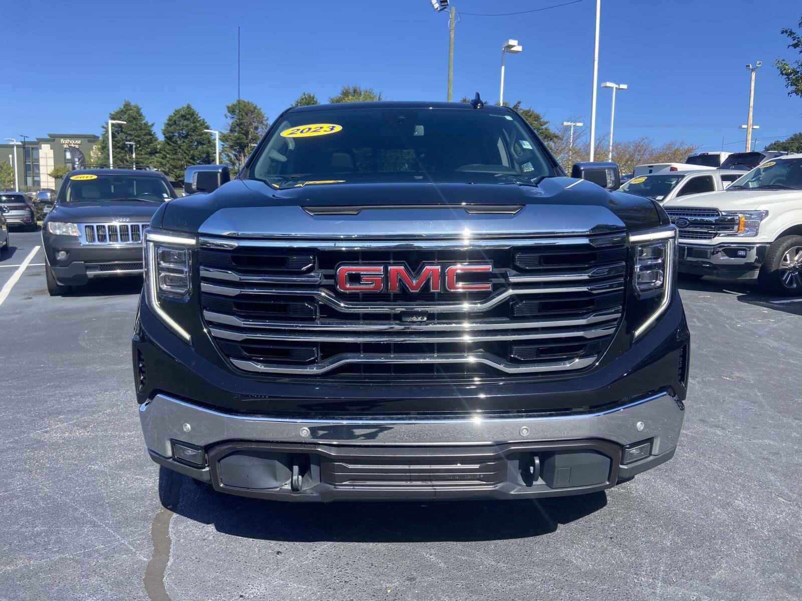 2023 Gmc Sierra 1500 SLT photo 2