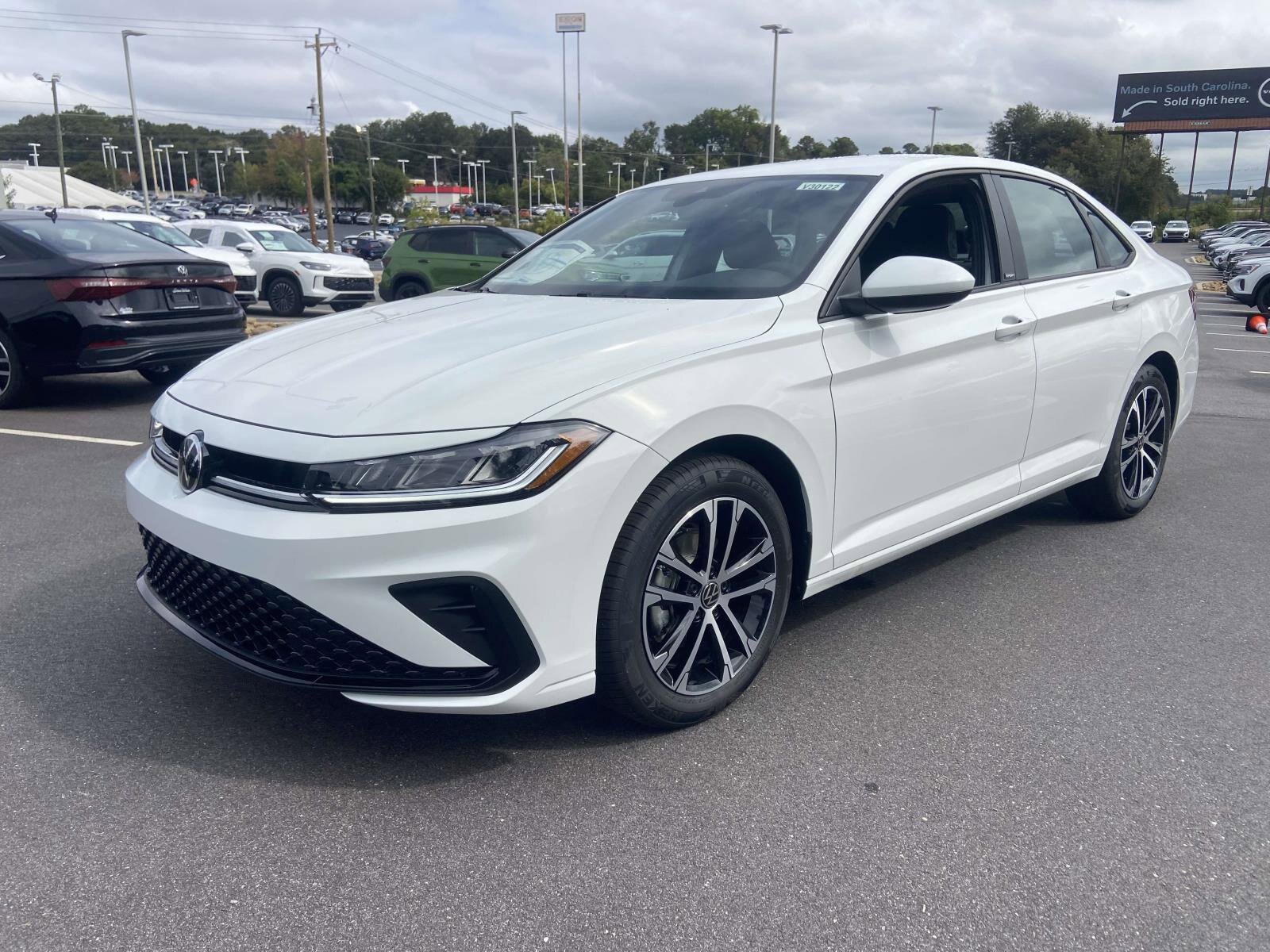 2026 Volkswagen Jetta Sport photo 3