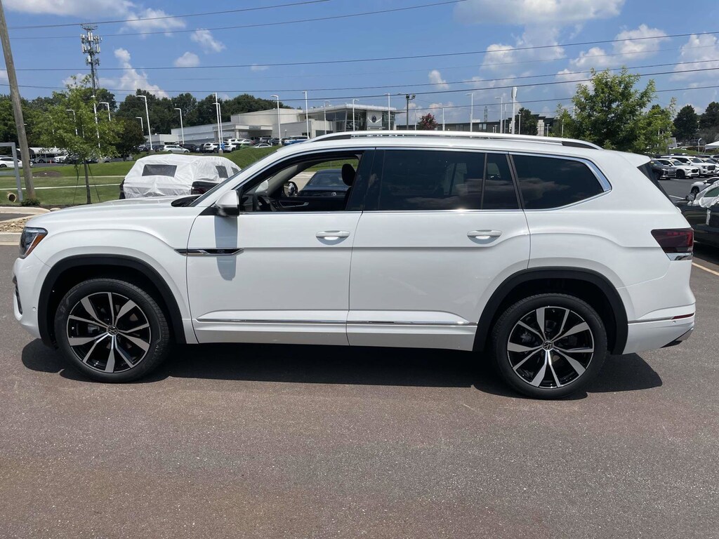 New 2025 Volkswagen Atlas 2.0T SEL Premium R-Line 2.0T SEL Premium R-Line 4MOTION