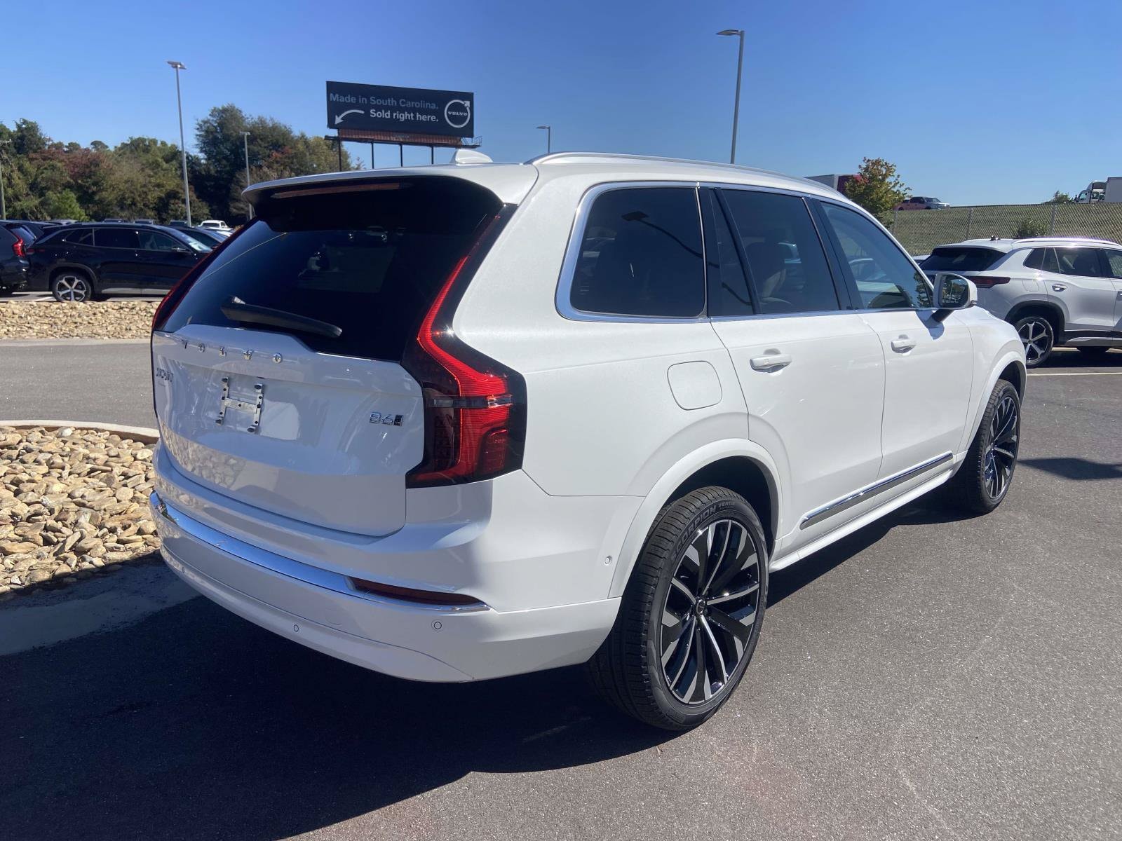 2026 Volvo XC90 Ultra - Photo 9