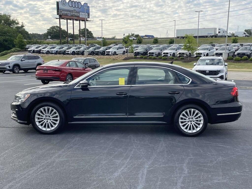 Used 2017 Volkswagen Passat 1.8T SE Sedan