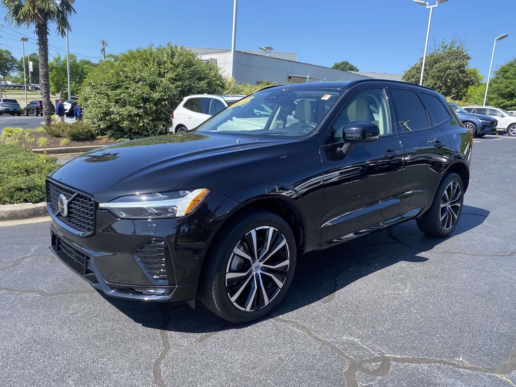Used 2023 Volvo XC60 B6 AWD Ultimate Dark SUV