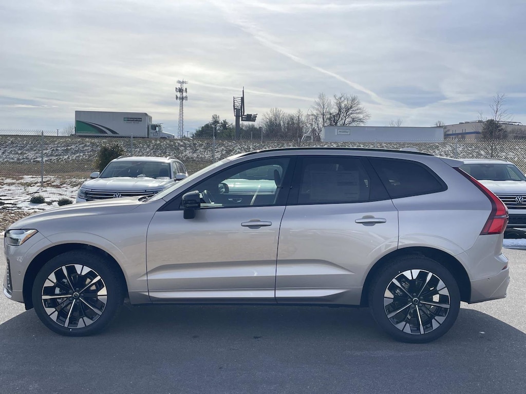 New 2026 Volvo XC60 B5 Plus SUV
