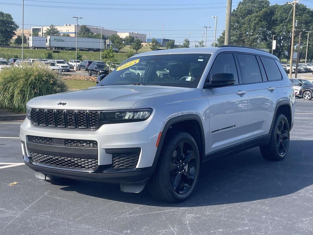 Used 2023 Jeep Grand Cherokee L Laredo SUV