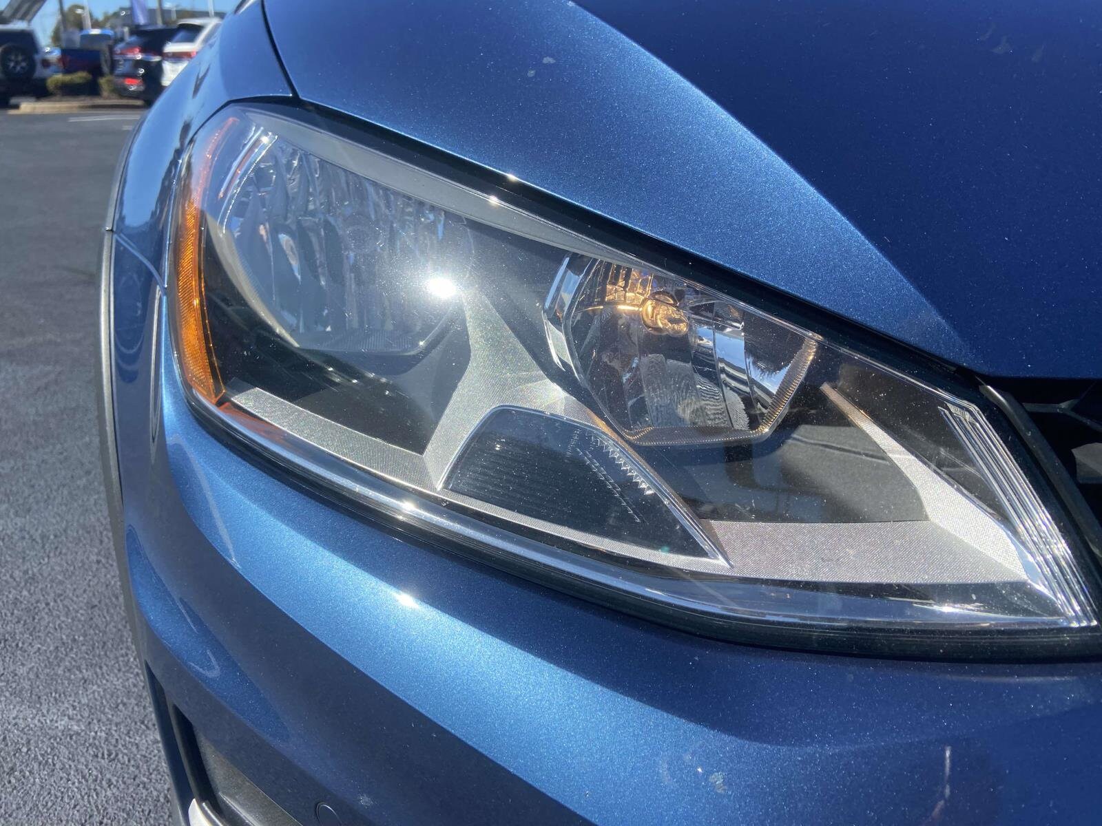 2017 Volkswagen Golf Alltrack TSI SE 4Motion photo 3