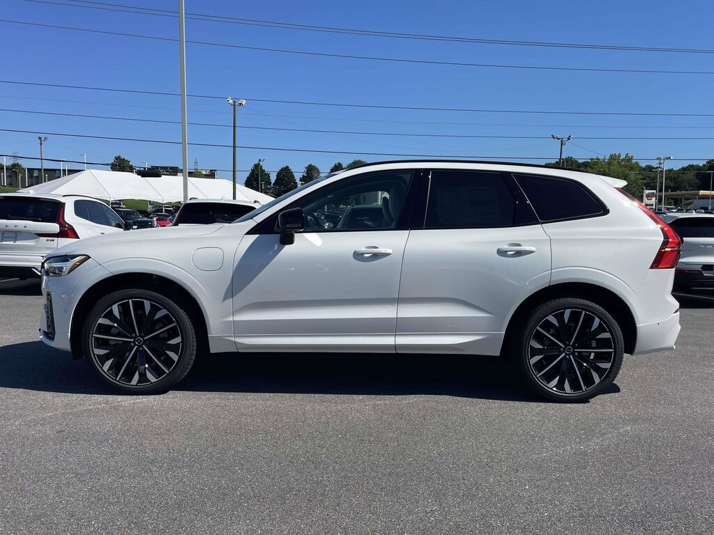 New 2026 Volvo XC60 plug-in hybrid T8 Ultra SUV