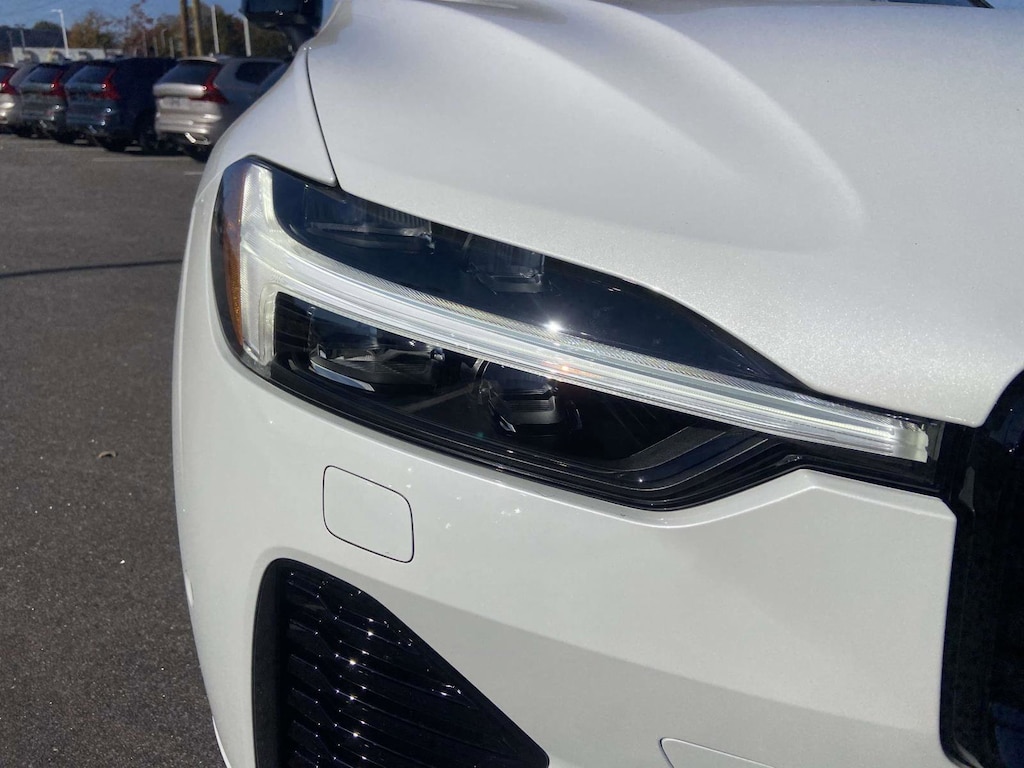 New 2026 Volvo XC60 B5 Plus SUV