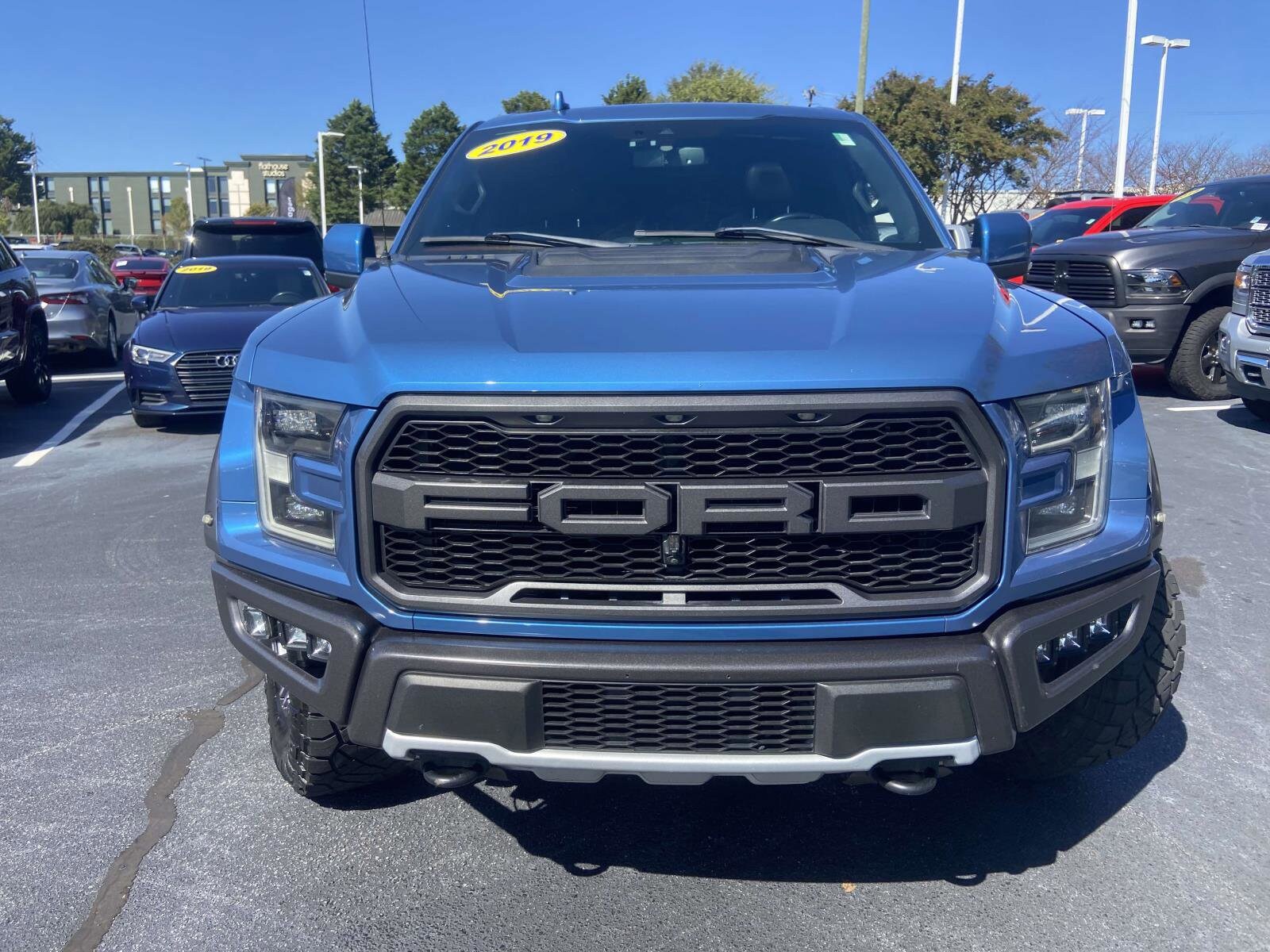 2019 Ford F-150 Raptor photo 2