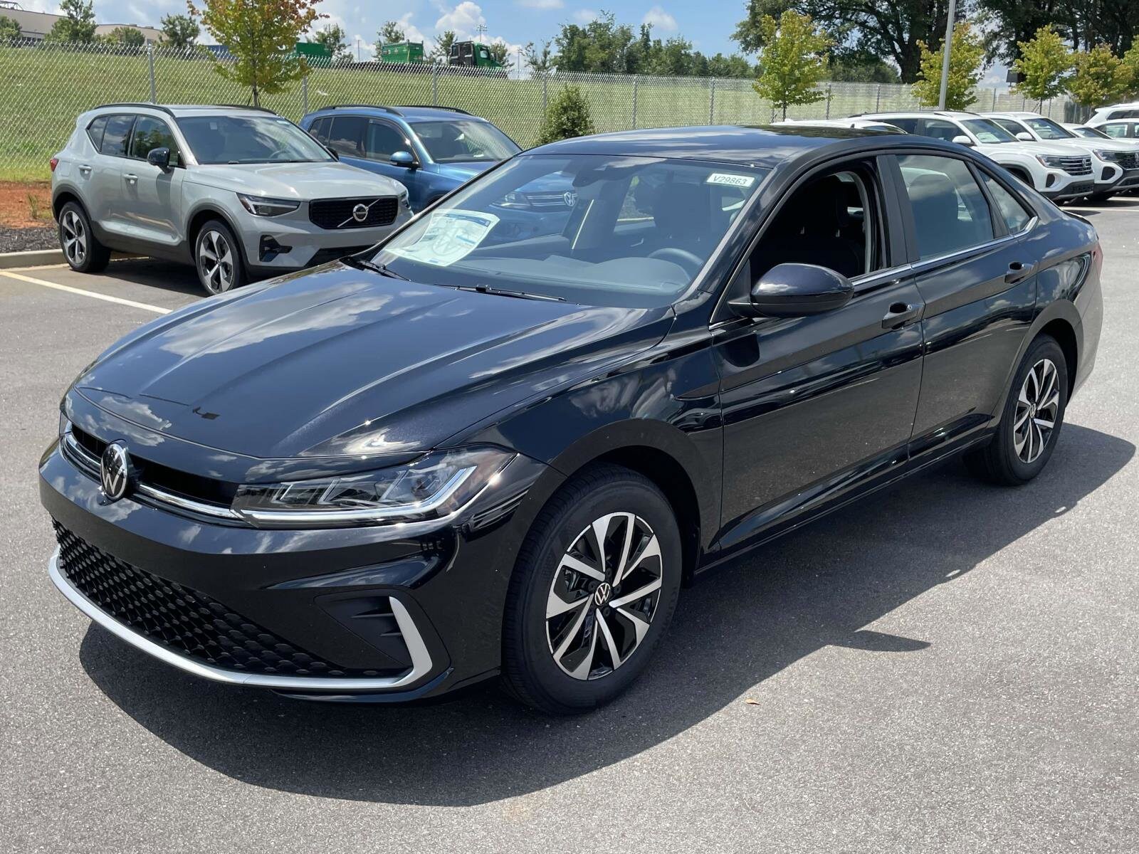 2025 Volkswagen Jetta 1.5T S photo 3