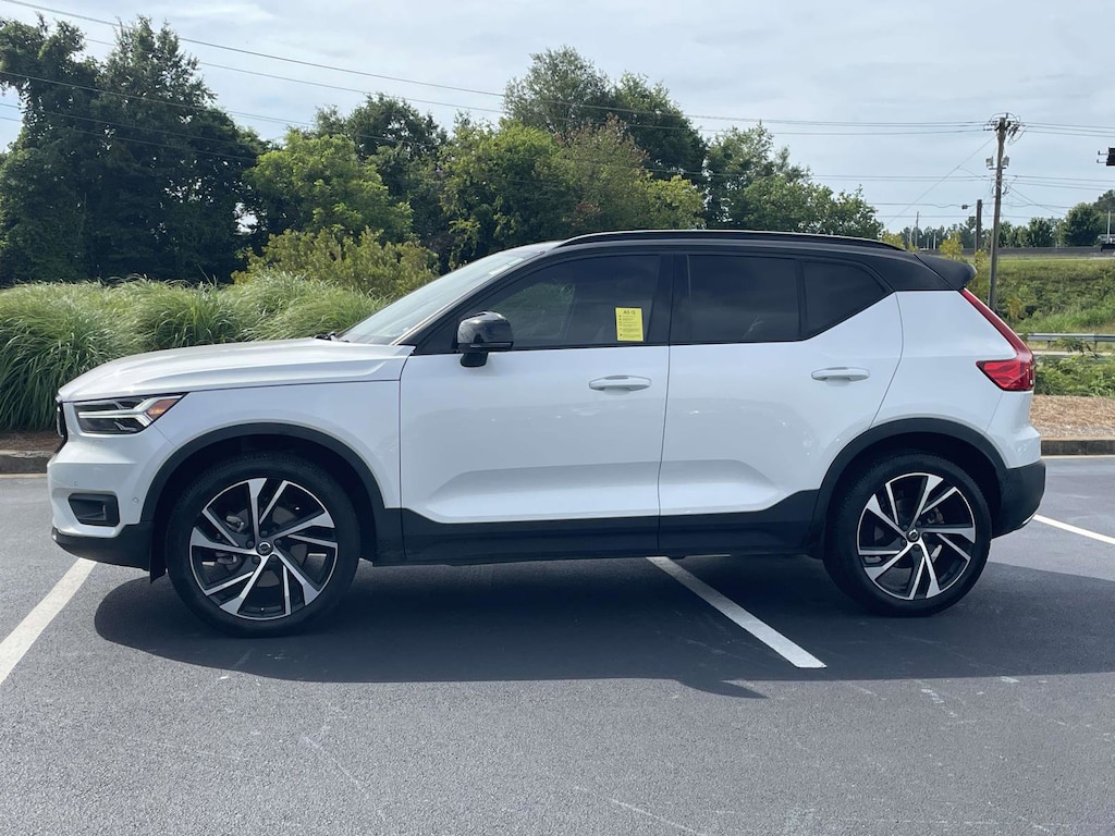 Used 2020 Volvo XC40 T5 R-Design SUV