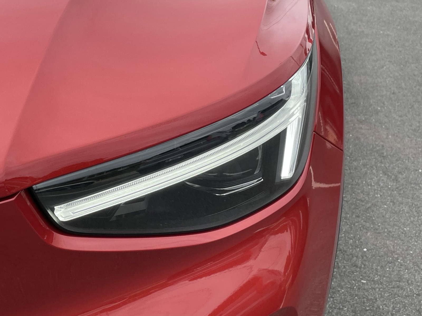 2025 Volvo XC40 Ultra - Photo 10