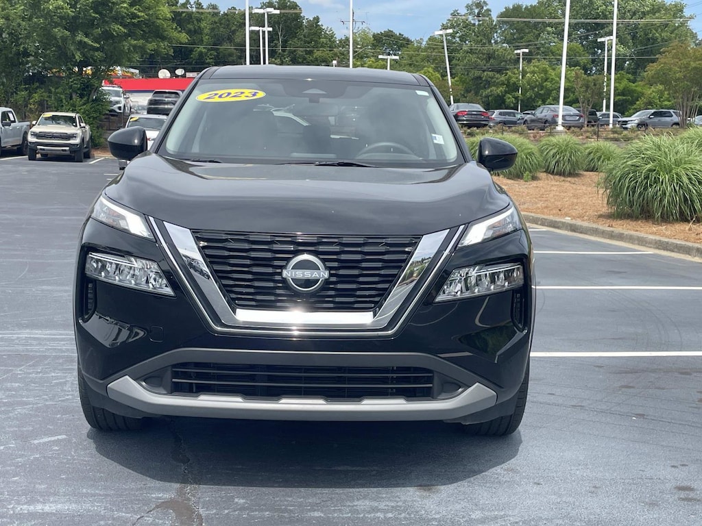 Used 2023 Nissan Rogue SV SUV